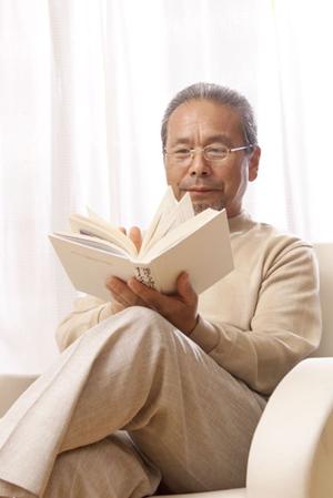 多様な食品用の包装資材がそろう店